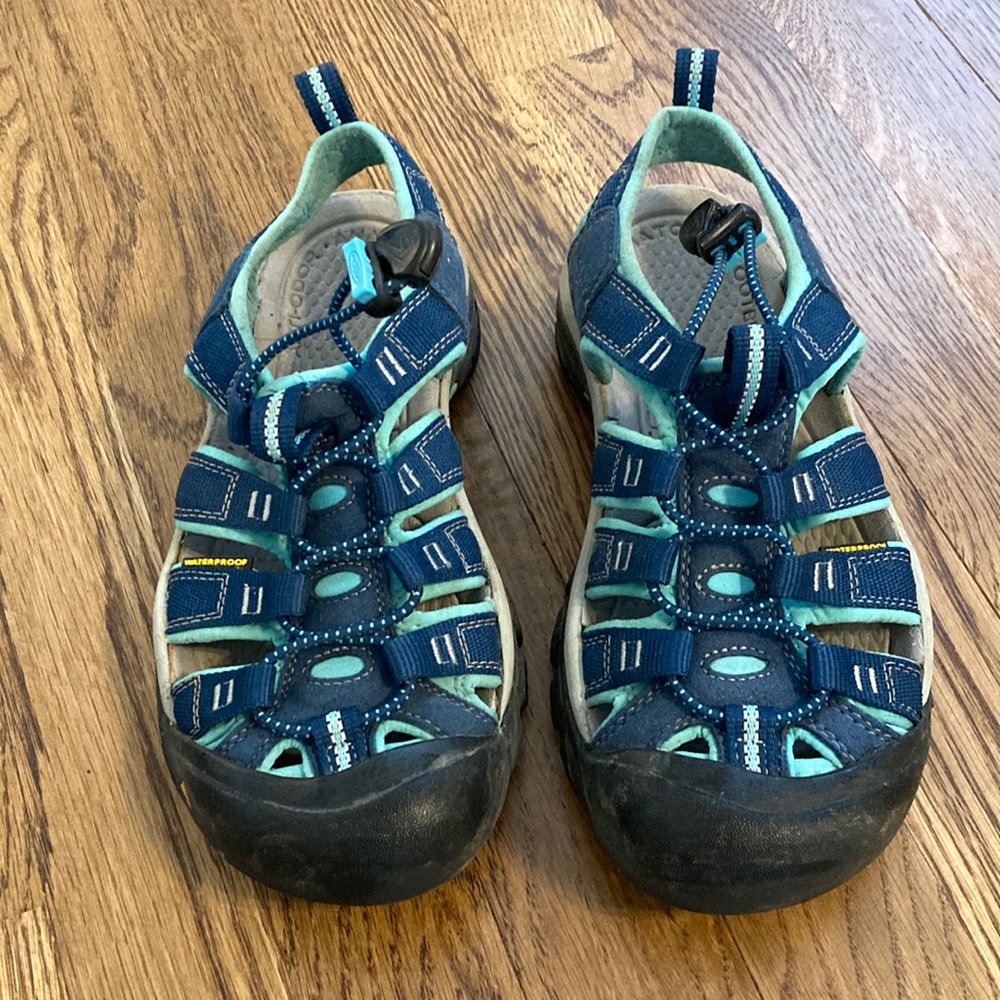 Women’s Keen Newport Sandals size 6